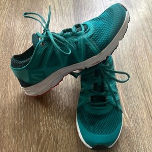 Salomon contagrip sneakers